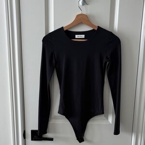 Aritzia (Babaton) Contour Bodysuit